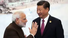 ভারতের প্রধানমন্ত্রী নরেন্দ্র মোদী ও চীনের প্রেসিডেন্ট শি জিনপিং - ফাইল ছবি