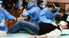 심낭염은 심장을 싸고 있는 판막에 염증이 생기는 질환이다