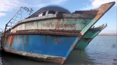 இலங்கையில் பிடிக்கப்பட்ட இந்திய படகுகளை கடலில் மூழ்கடிக்க தீர்மானம்