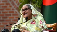 গত পাঁচই অগাস্ট ক্ষমতা ছেড়ে ভারতে চলে যান শেখ হাসিনা