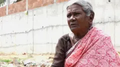 மேட்டுப்பாளையம் 'தீண்டாமை சுவர்' விழுந்து ஓராண்டு: இன்னும் தெருவில் வாழும் தலித் மக்கள்