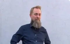 ኣርቨ ህጃልማር ሆልመን ብዛዕባ'ቲ ፍጻመ ናብ በዓል መዚ ሓለዋ መረዳእታ ኖርወይ ክሲ ኣቕሪቡ