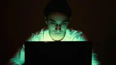 Ишенгүл: Былтыр парламенттик шайлоо болоордо элдин баары жек көргөн бир кишинин партиясынан сунуш түштү. Акчасы дагы жакшы экен...