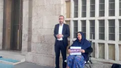 Emine Şenyaşar ve oğlu DEM Parti Şanlıurfa Milletvekili Ferit Şenyaşar