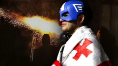 Протестующий в Тбилиси