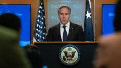 وزیر خارجه آمریکا:  فرمان‌های طالبان زنان را از حوزه عمومی عملا حذف کرده و وضعیت زنان در افغانستان بدتر شده است