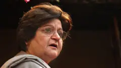 फ़ैज़ अहमद फ़ैज़ की बेटी सलीमा हाशमी