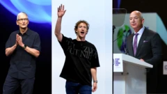 از راست: جف بزوس، مارک زاکربرگ و تیم کوک. 