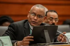 ደብረፂዮን ገብረሚካኤል