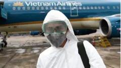 Trong quý II, Vietnam Airlines tiếp tục lỗ thêm 4.000 tỷ đồng, nâng tổng số lỗ nửa đầu năm nay lên hơn 6.640 tỷ.