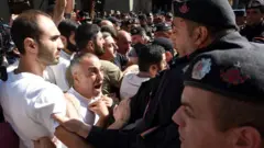 qarabağ ermənistan yerevanda etirazlar 