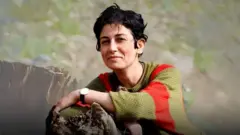 پخشان عزیزی