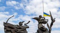 Після нічного масованого удару Київ знову атакували шахеди
