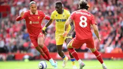 Liiverpuul v Kiristaal Paalaas