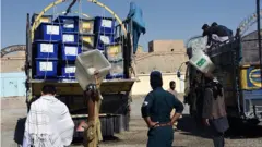 ټاکنیز