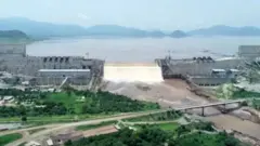 Uru rugomero ruriko rwubakwa kuri Nil Bleu/Blue Nile muri Ethiopia rurateye icuka kibi kimaze igihe kirekire hagati ya Misiri na Ethiopia