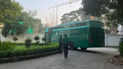 বুধবার ভোরে সেনানিবাস থেকে কর্মকর্তাদের আদালতে নিয়ে আসা হয়