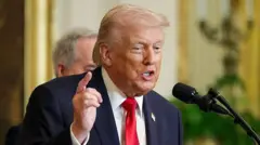 डोनाल्ड ट्रंप