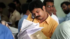 வருமானவரி செலுத்துதல்