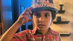 Erayadii ugu dambeeyay ee wiilkii lix jirka Muslim ahaa oo Mareykanka tooreey lagu dilay fal nacayb looga shakiyay ayaa haa "Hooyo, waan fiicanahay", 