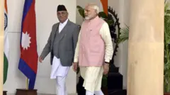 प्रधानमंत्री नरेंद्र मोदी, नेपाल के पीएम केपी ओली
