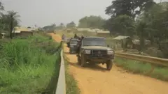 Imodoka zitwaye abasirikare muri DR Congo 