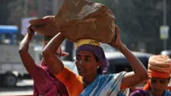 નરેગા, મનરેગા, રોજગારી, બેરોજગારી, કેન્દ્ર સરકાર, મોદી સરકાર, ગુજરાતમાં રોજગારી, મજૂરી, ભારત, બીબીસી ગુજરાતી, 'વિકસિત ભારત - જી રામ જી'