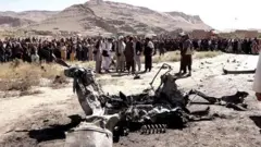 تنګي کې هغه موټر چې د بهرنیو ځواکونو په هوايي برید کې په نښه شوی