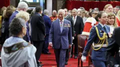 جانب من وصول الملك تشارلز إلى البرلمان الكندي 