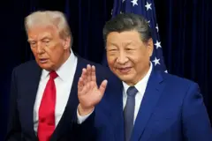 Tổng thống Donald Trump và Chủ tịch Trung Quốc Tập Cận Bình tại Căn cứ Không quân Gimhae vào ngày 30/10/2025 tại thành phố Busan, Hàn Quốc