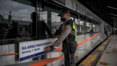 kereta argo parahyangan