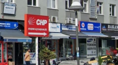 İstanbul Ataşehir'de CHP Ataşehir İlçe Başkanlığı yazan bir tabela