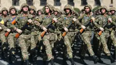 Ermənistan əsgərləri (arxiv foto)