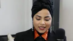 مسلمات يرتلن القرآن