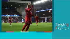 محمد صلاح يحتفل بعد تسجيل ثلاثة أهداف في مرمى رينجرز
