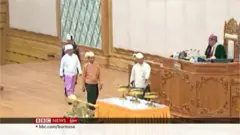 သမ္မတ ရာထူးက ဆင်းပေးဖို့ စစ်တပ်က ခြိမ်းခြောက်ခဲ့တယ်လို့ သမ္မတ ဦးဝင်းမြင့်ထွက်ဆို