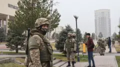Kazak askerleri