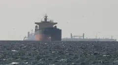 ஹோர்மூஸ் நீரிணை, அமெரிக்கா, இரான்
