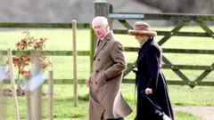  Mootii Chaarlis fi Kamiilaa