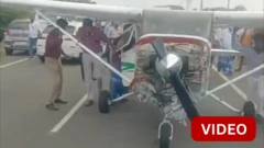 சாலையில் தரையிறங்கிய பயிற்சி விமானம் - புதுக்கோட்டையில் என்ன நடந்தது?