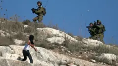 فلسطين