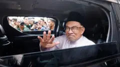 Malaysia's new PM Anwar Ibrahim has a difficult path ahead