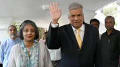 රනිල් වික්‍රමසිංහ සහ බිරිඳ මෛත්‍රී වික්‍රමසිංහ