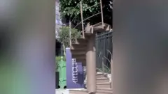 एफिल टावर का हिस्सा