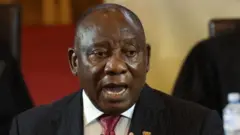 Perezida Cyril Ramaphosa arimo kuvuga 