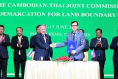 ผู้แทนจากไทยและกัมพูชาได้ปิดการประชุมคณะกรรมาธิการเขตแดนร่วมไทย-กัมพูชา ครั้งที่ 6 (JBC) พร้อมกับลงนามบันทึกการประชุมร่วมกัน