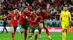 پنالتی پیروزی‌بخش اشرف حکیمی در بازی ۶ دسامبر مرحله یک‌هشتم نهایی مقابل اسپانیا، در شهرهای سراسر اروپا جشن به راه انداخت