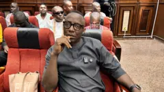 Mgbe Omoyele Sowore nọ n'ụlọikpe