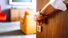 ਹੋਟਲ ਦਾ ਕਮਰਾ