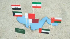 نقشه کشورهای حوزه خلیج فارس که در خاک هر کدام پرچم آن کشور قرار داده شده